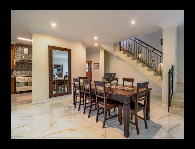 3 BEDROOM TOWNHOUSE FOR SALE IN MIDSTREAM ESTATE